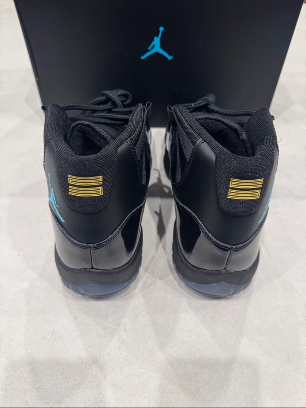 JORDAN 11 RETRO BLACK/GAMMA BLUE - Picture 3 of 7